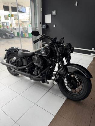 HARLEY-DAVIDSON SOFTAIL HERITAGE CLASSIC 